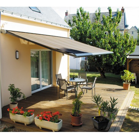 store-banne avec coffre pour terrasse